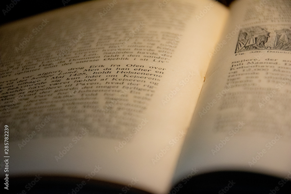 Buch Seite Text Bokeh unschärfe