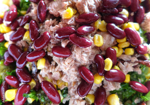 Tuna salad with red beans, corn and spring onion.