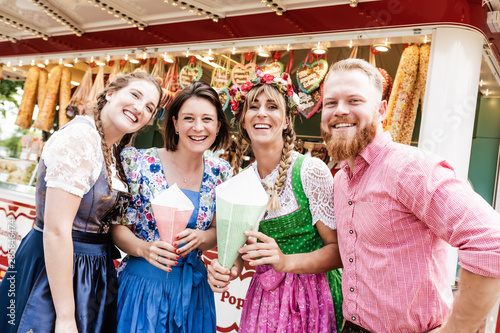 Besucher Dult, Volksfest, Oktoberfest photo