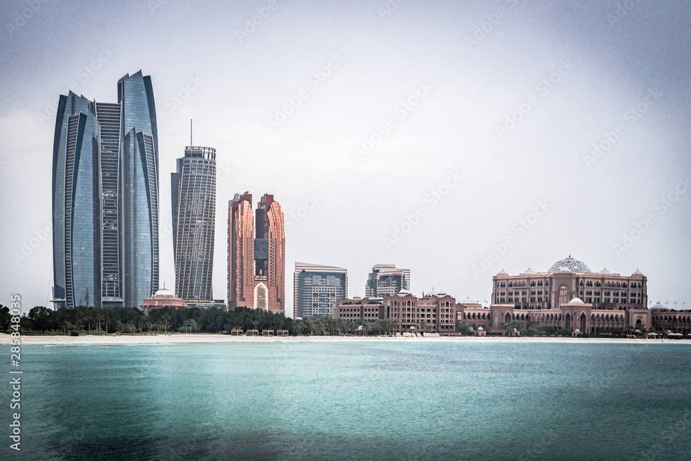 Obraz premium big famous sights in abu dhabi