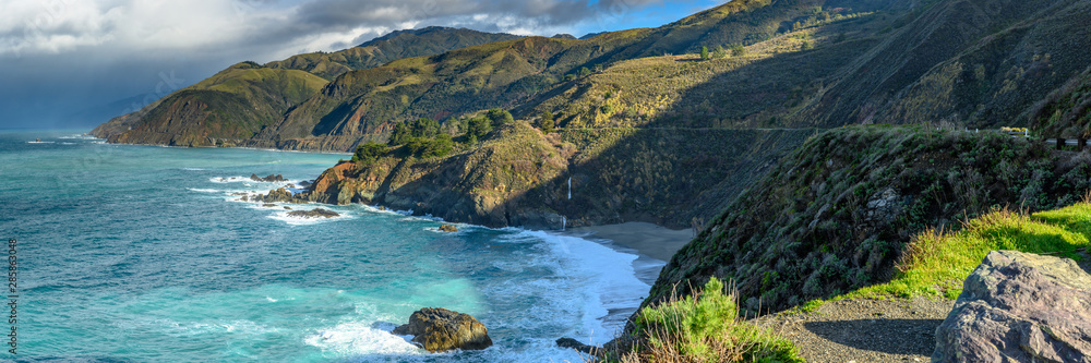 Panorama of Big Sur Coast and Pacific Ocean - obrazy, fototapety, plakaty 