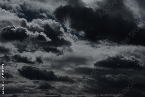 Obraz na płótnie Dark gray cloudy sky 