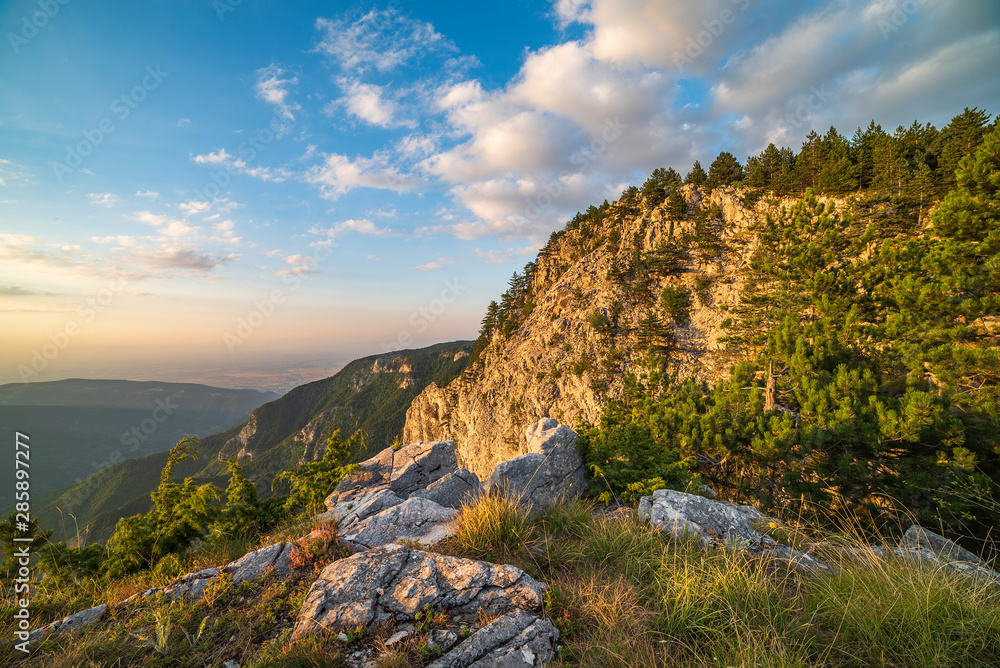 Obraz premium Summer sunset from The red wall reserve in Rhodope mountain, Bulgaria