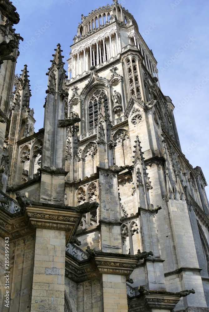 Tour nord de la cathédrale Sainte-Croix à Orléans, Loiret, France