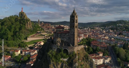 Aerial back traveling, le Puy-en-Velay, Haute-Loire, France