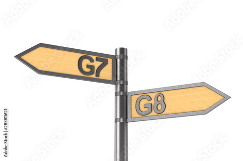 guidepost with sign G7 and ...