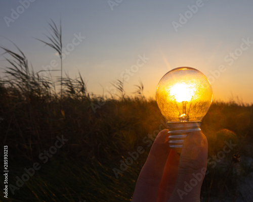 luce solare, elettricità, ecologia photo