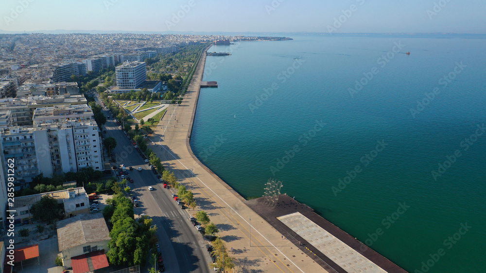 Obraz premium Aerial drone viewof iconic and famous promenade area in new waterfront of Thessaloniki or Salonica featuring iconic Alexander the Great statue, North Greece