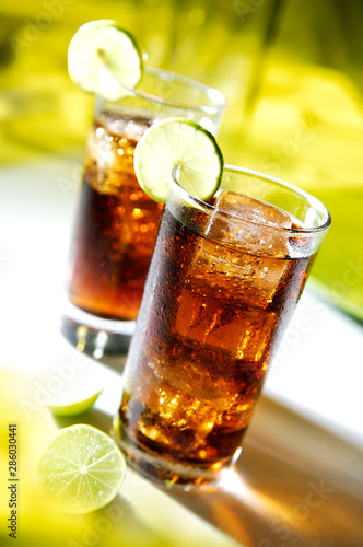 Фотография Cuba Libre, Cocteles y bebidas alcoholicas en base a ron y cola