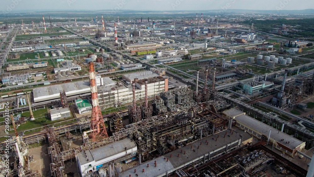 Obraz premium Gazprom neftekhim Salavat. Aerial view of the petrochemical complex.