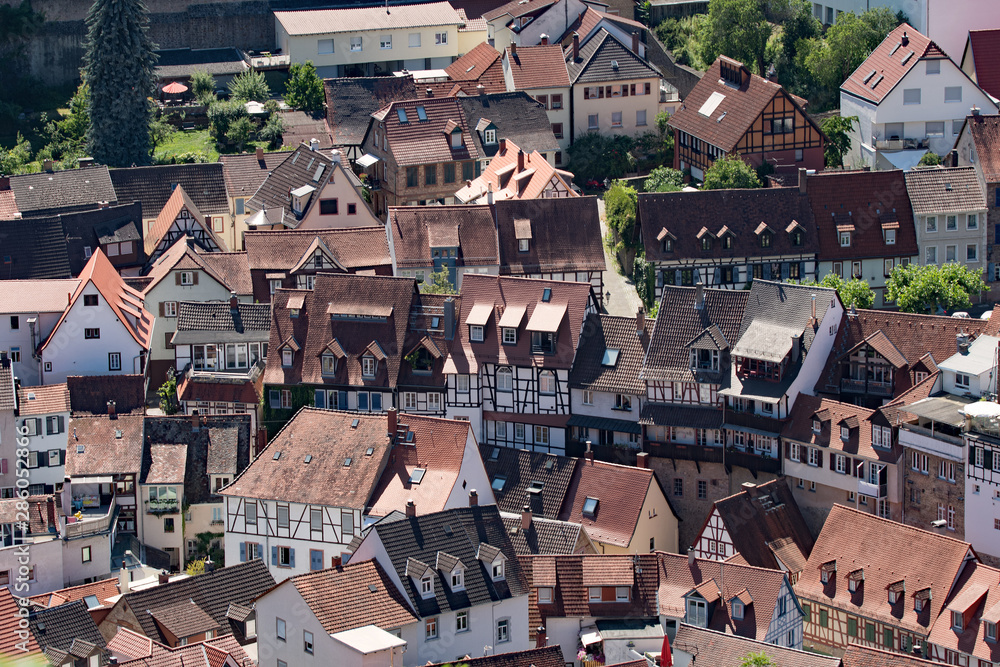 Blick auf die Altstadt von Weinheim an der Bergstraße in Baden-Württemberg, Deutschland Blick auf die Altstadt von Weinheim an der Bergstraße in Baden-Württemberg, Deutschland