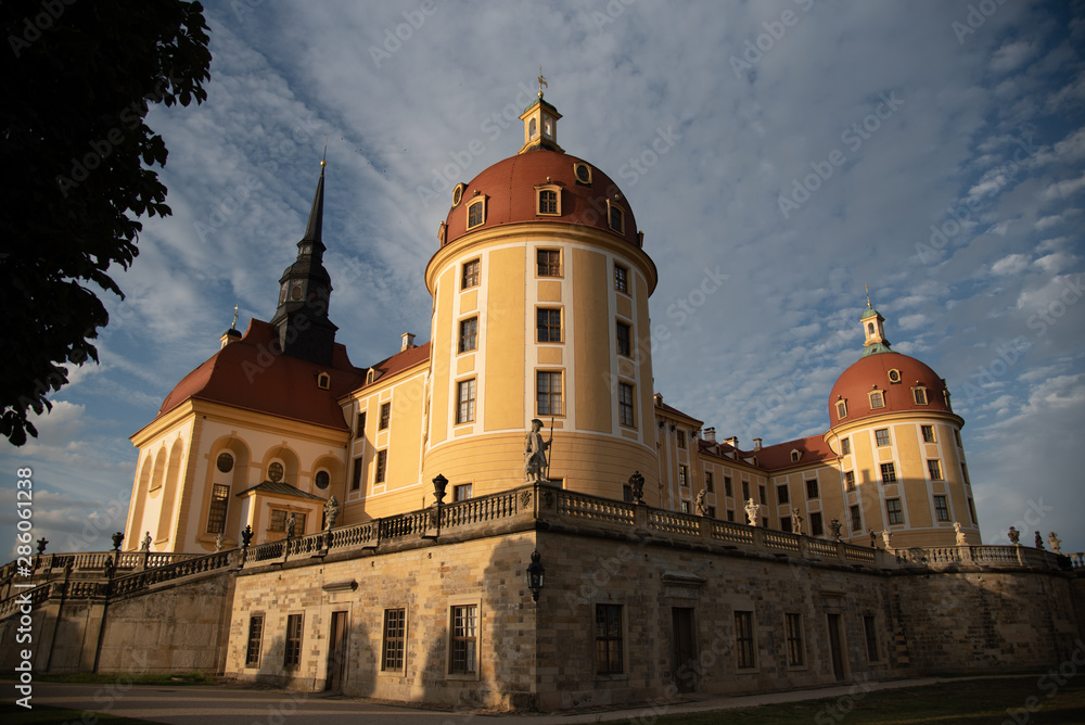 Beim Schloss Moritzburg