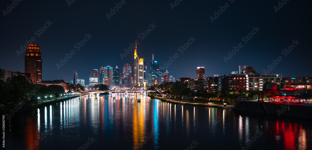 Skyline Frankfurt am Main bei Nacht