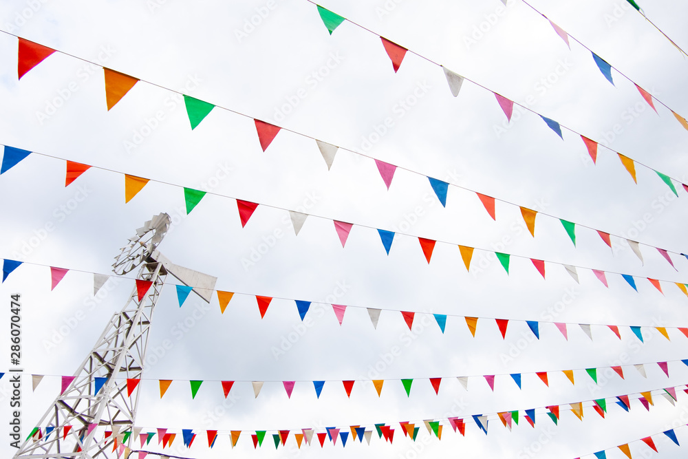 Obraz premium Colorful triangle stripe bunting flag