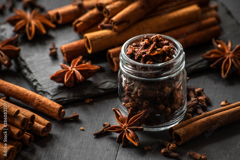 cinnamon sticks, star anise and cloves cinnamon sticks, star anise and cloves