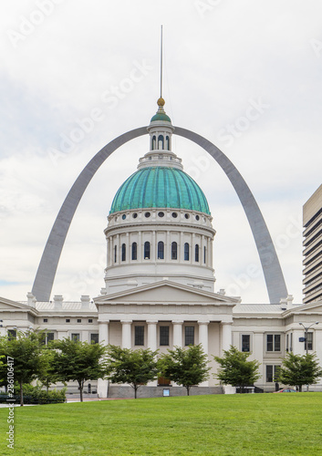 Getway Arch photo