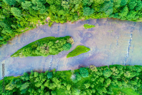 Fototapeta Naklejka Na Ścianę i Meble -  San z lotu ptaka - Bieszczady