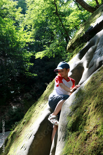 Kid in Dantovo Gorge photo