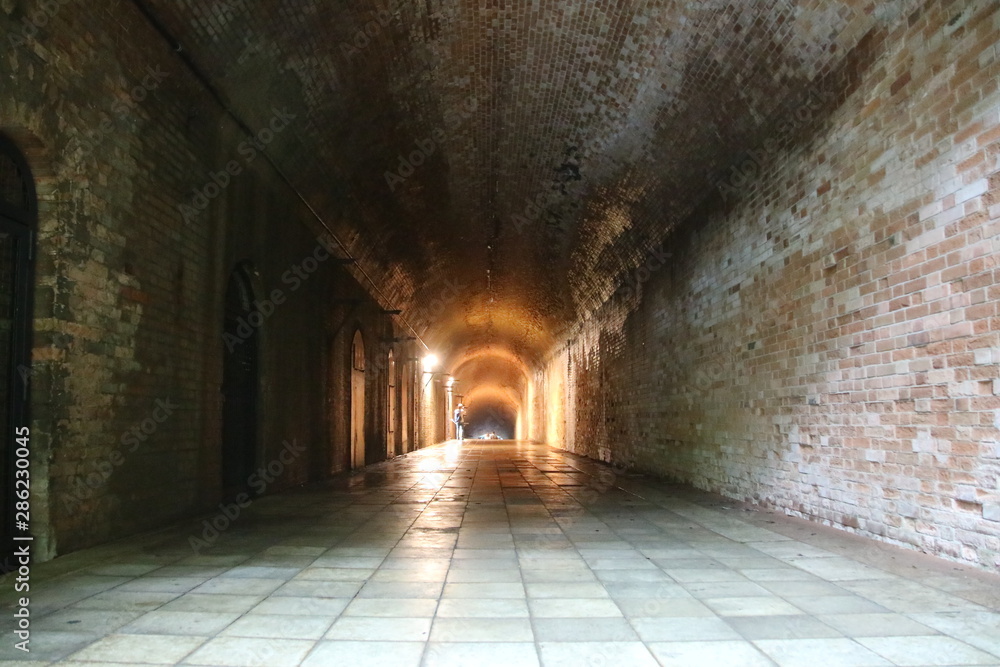 要塞跡のトンネル
