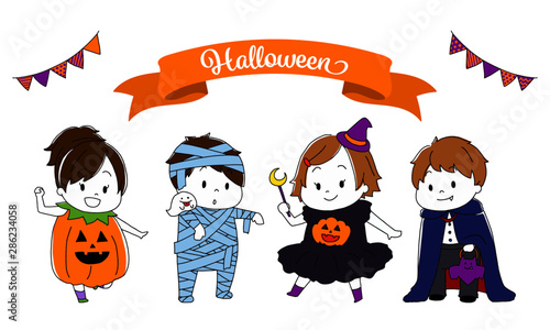 ハロウィンで仮装する子どもたち