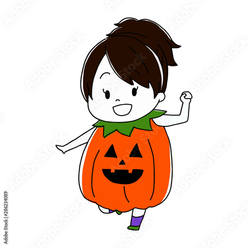 ハロウィンで仮装する子ども　ジャックオーランタン