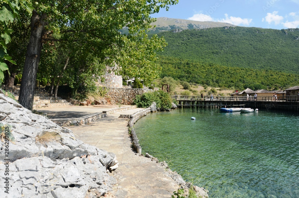 Macédoine du Nord : Baie des Os et musée de la baie de la baie d’Ohrid (région d’Ohrid) Macédoine du Nord : Baie des Os et musée de la baie de la baie d’Ohrid (région d’Ohrid)