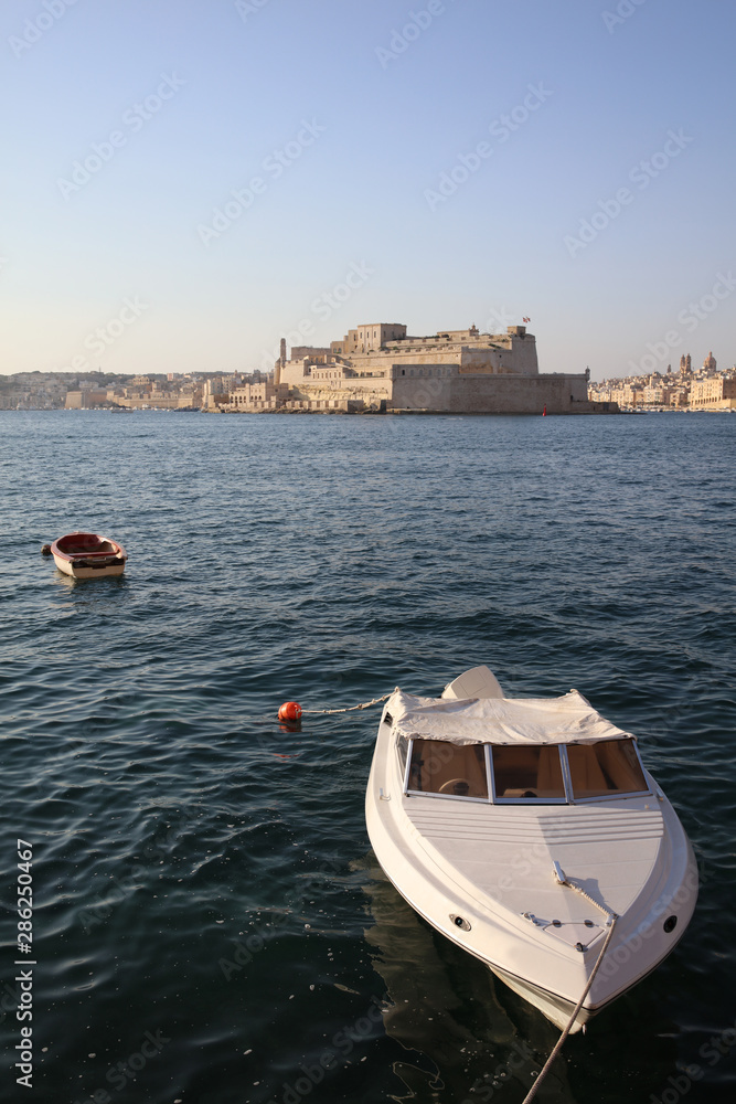 Blick von Valletta zu den Three Cities. Malta