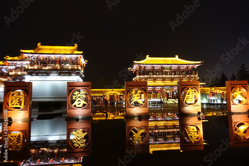Temple et son reflet en Chine