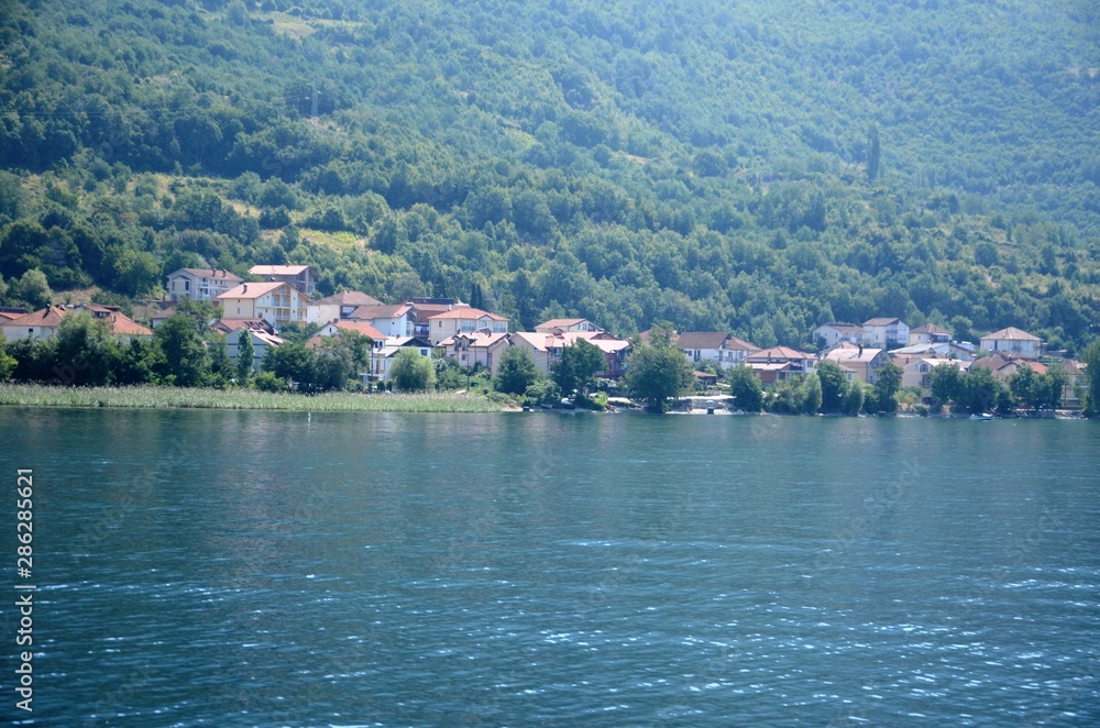 Macédoine du Nord : traversée du Lac Ohrid de Lagadin vers le Monastère de Saint-Nahum