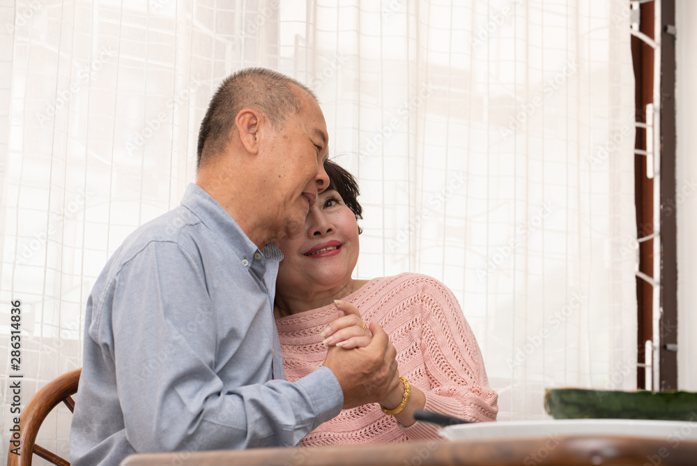 Fototapeta premium Asian senior couple at home.