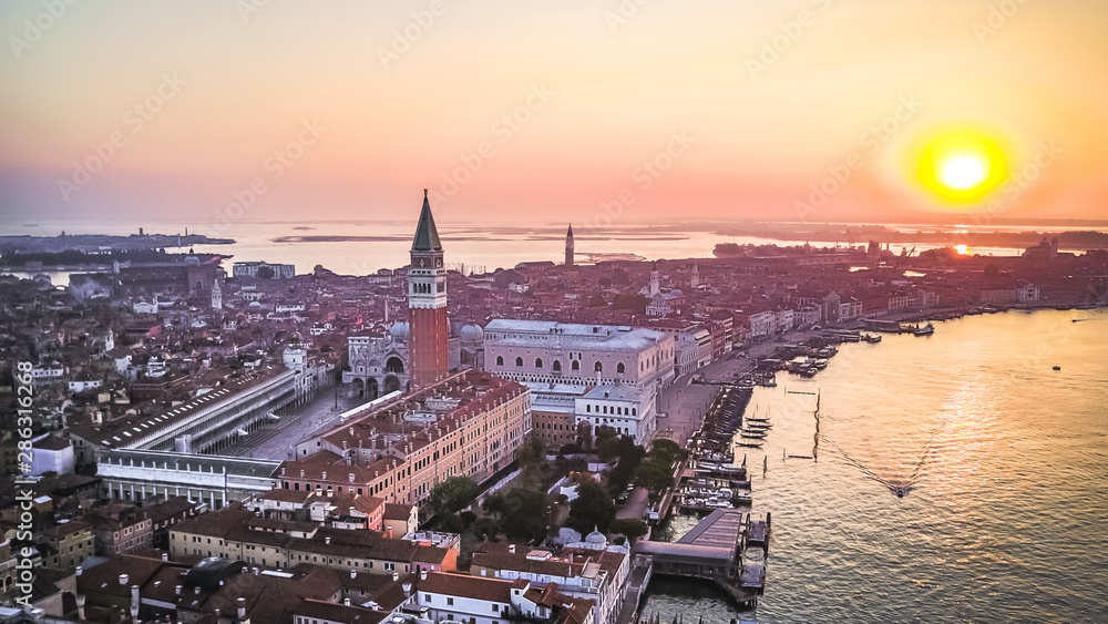 Fototapeta premium Views of sunrise in Venice from above