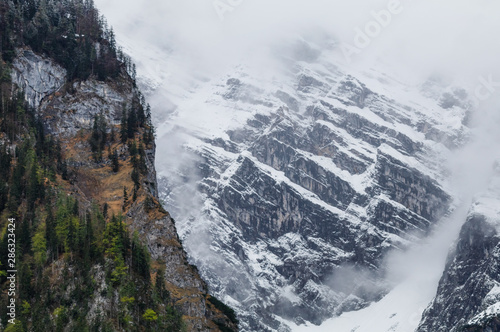 Obraz na płótnie Snowy mountains on Berchtesgaden national park, Konigsee lake, Germany w salonie