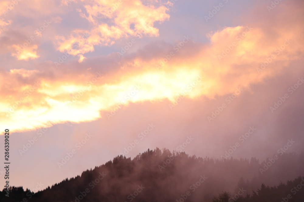 Fototapeta premium sunset in the mountains