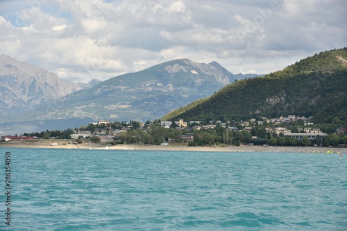 Lac de Serre-Ponçon (Hautes-Alpes)