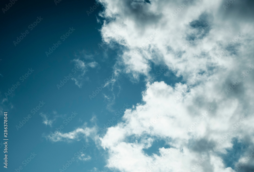 Obraz premium Sky clouds cirrus clouds on a blue background