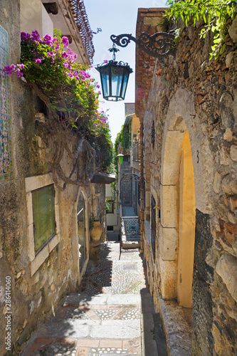 Fototapeta Naklejka Na Ścianę i Meble -  Taormina - The aisle in old town.