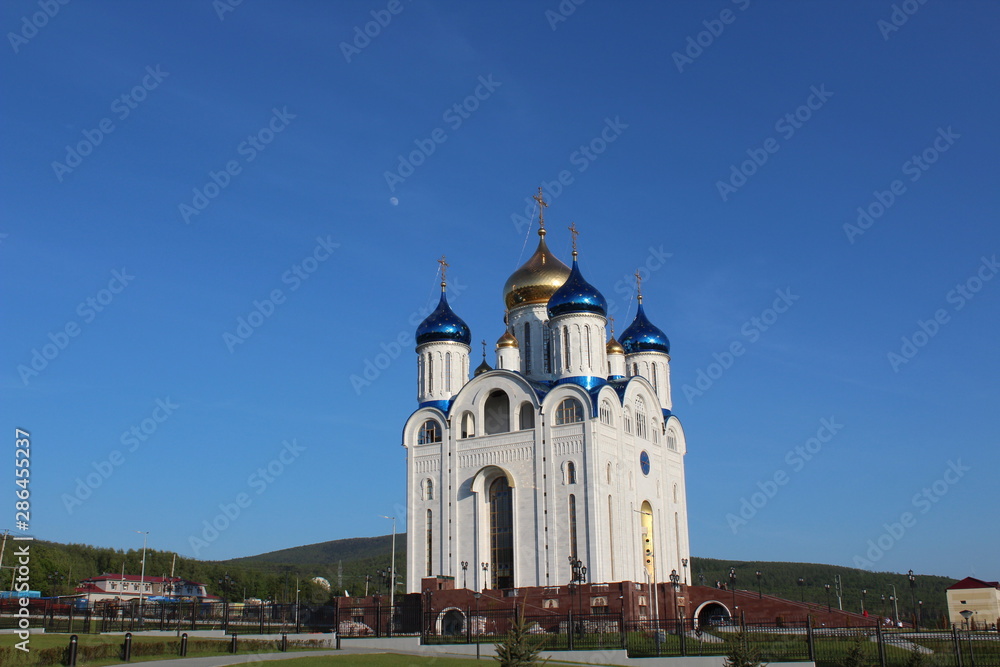 church, architecture, cathedral, religion, russia, orthodox, temple, sky, building, cross, dome, blue, white, culture, kremlin, history, gold, tower, old, summer, traditional, orthodoxy, landmark, tra