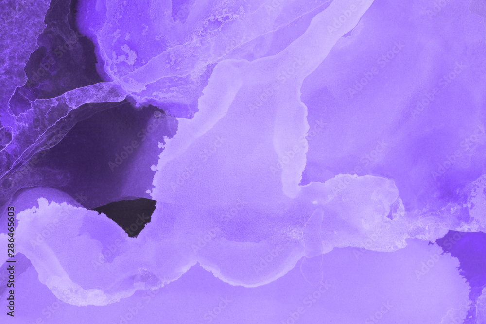 Naklejka premium Hand painted alcohol ink background. Abstract delicate violet texture. Contemporary feminine wallpaper.