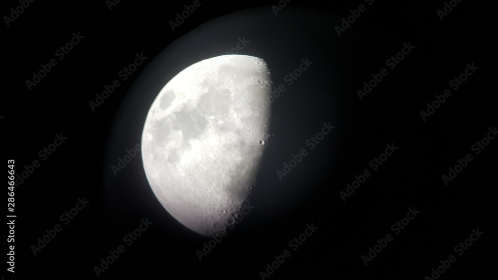 Obraz premium moon in the sky