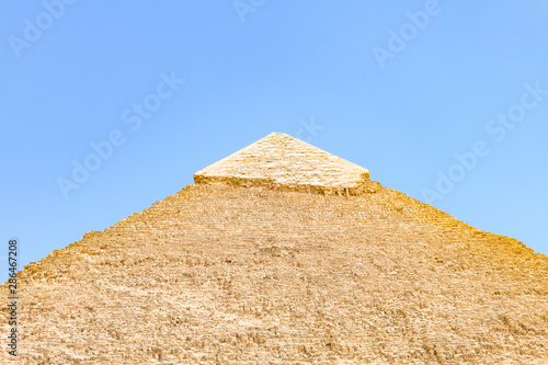 La Pyramide de Kh  phren