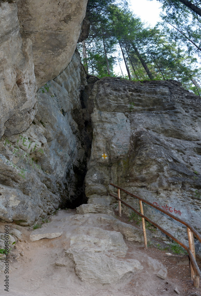 cave from the Varghis gorge