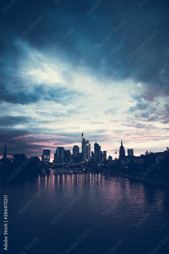 Naklejka premium Frankfurt am Main Vertical