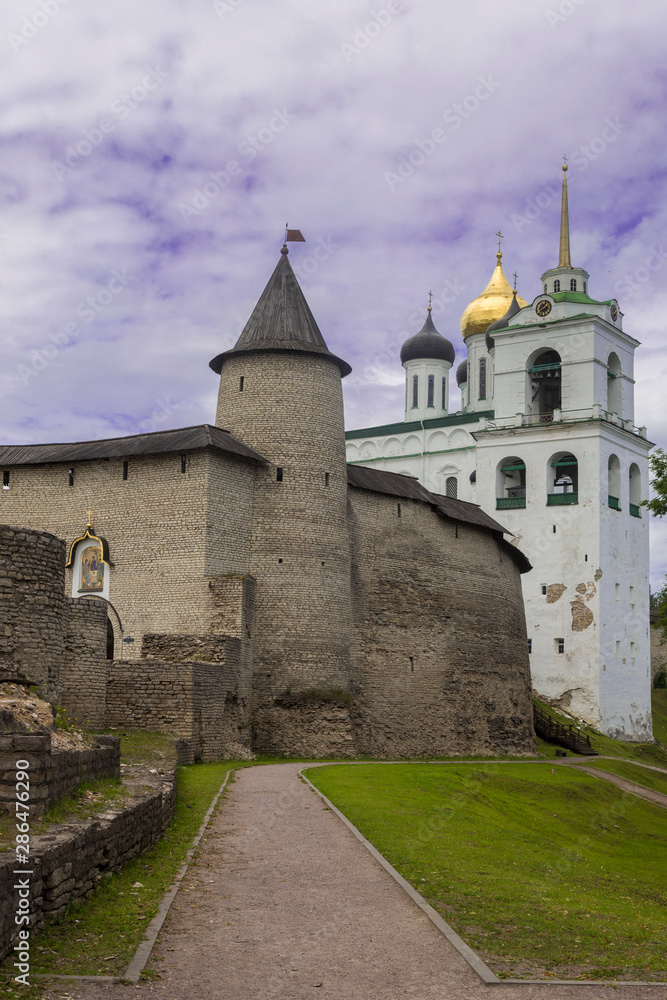 A very beautiful photo of the Pskov Kremlin Pearl of the Russian North. An ancient fortress protecting the city from enemies. Vertical photography A very beautiful photo of the Pskov Kremlin Pearl of the Russian North. An ancient fortress protecting the city from enemies. Vertical photography