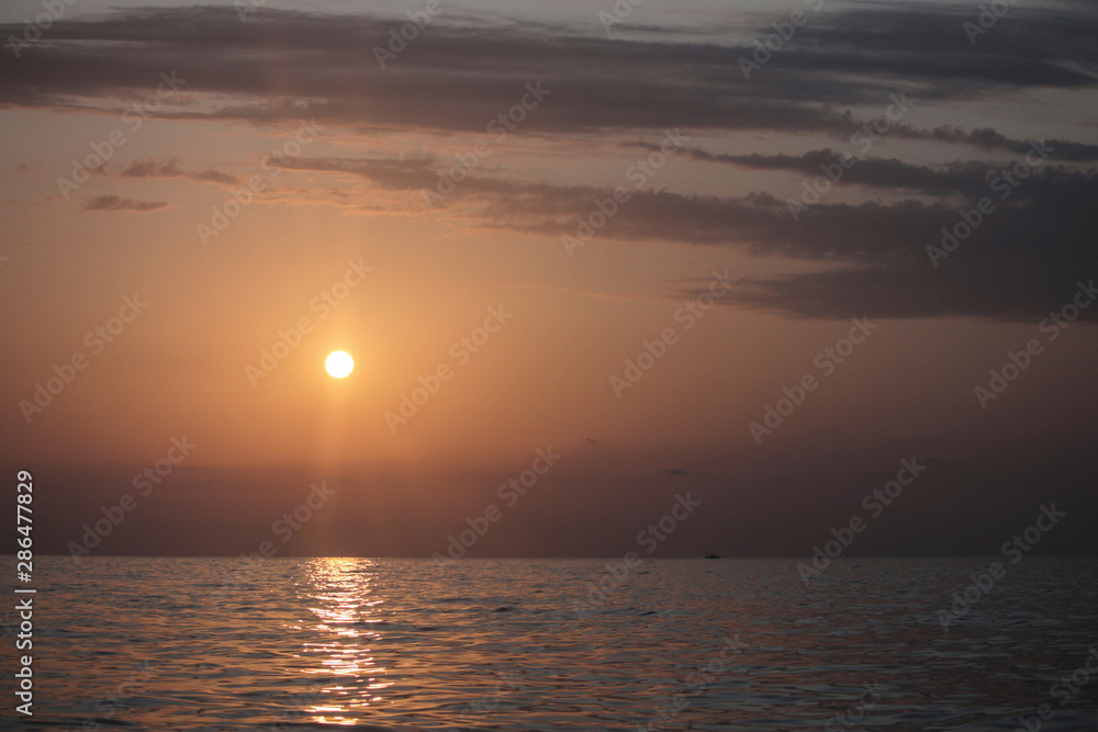 tramonto al mare