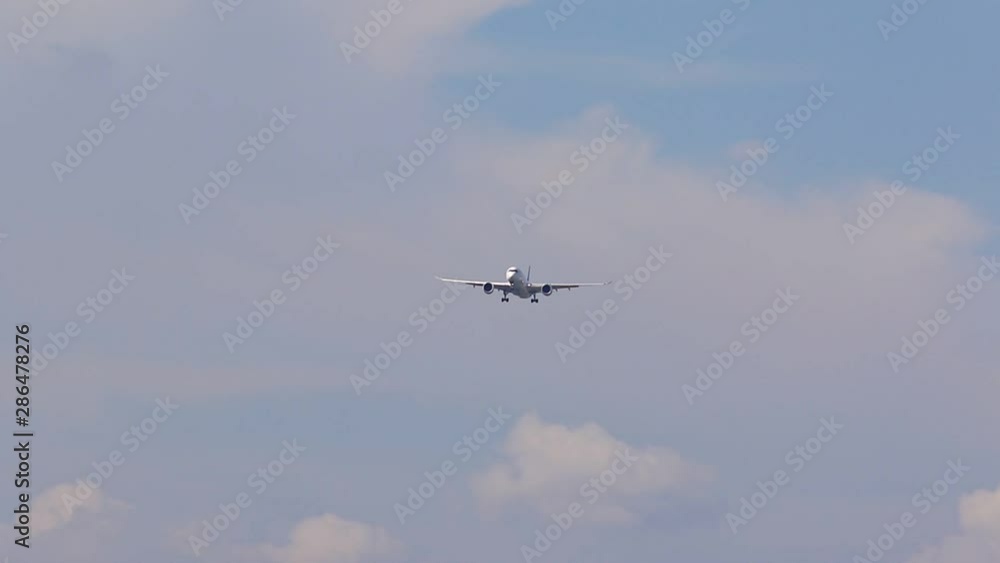 passenger plane approach for landing to airport passenger plane approach for landing to airport