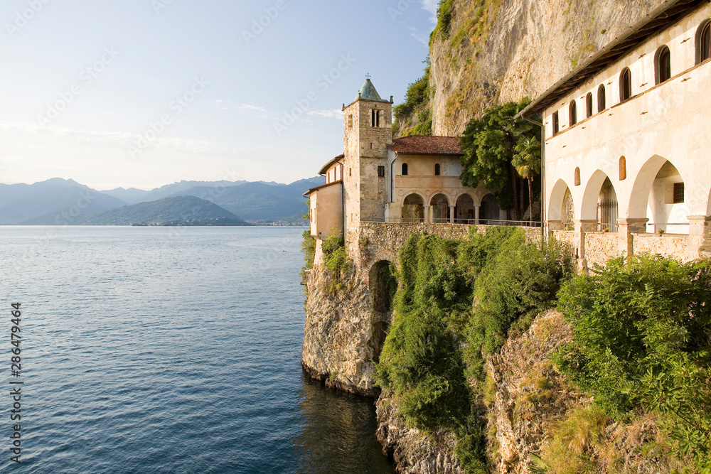Naklejka premium Santa Caterina del Sasso