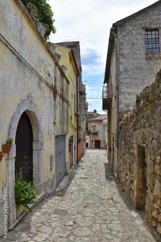Fototapeta Naklejka Na Ścianę i Meble -  Tourist trip to the medieval town of Caiazzo in Italy