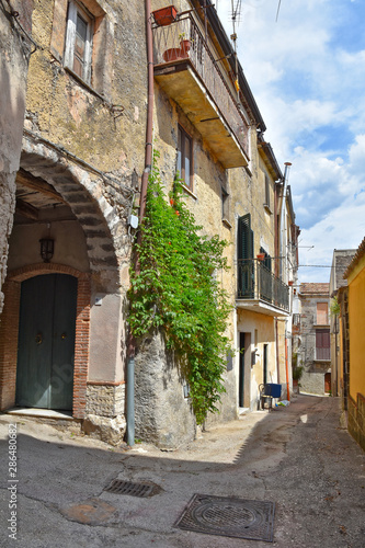 Fototapeta Naklejka Na Ścianę i Meble -  Tourist trip to the medieval town of Caiazzo in Italy