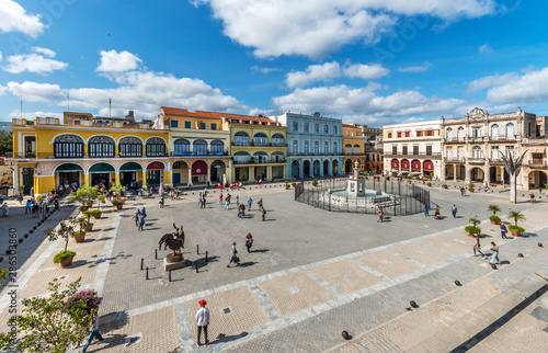 Kuba, Havanna; Blick auf einen der ältesten Plätze von Havanna, " Plaza Vieja ".
