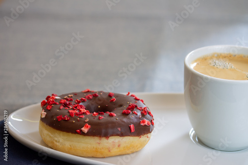 Donut mit Kaffee